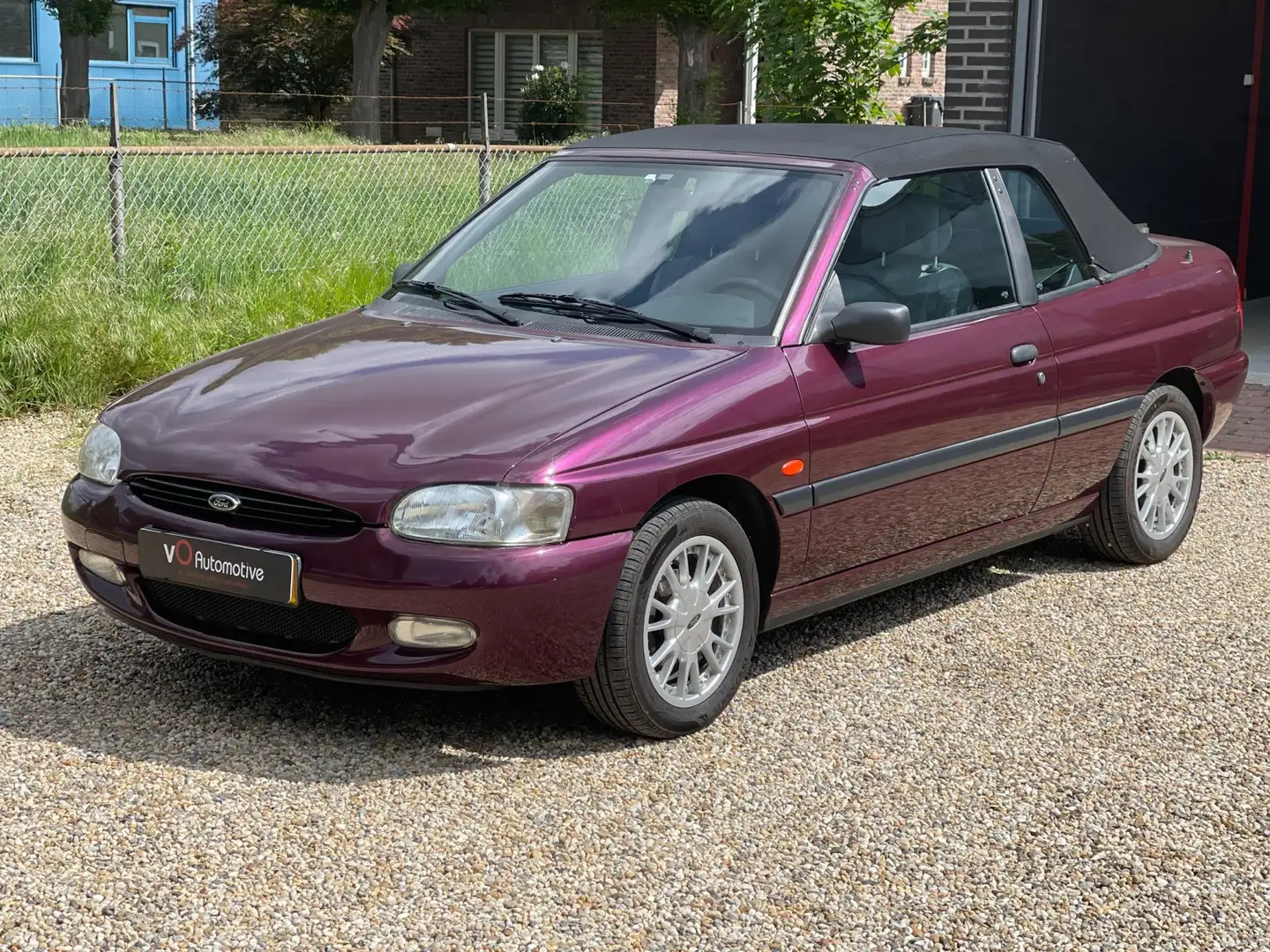 Ford Escort Cabrio 1.6 CLX | UNIEKE STAAT | 90DKM | ELEK,CABRI Paars - 1