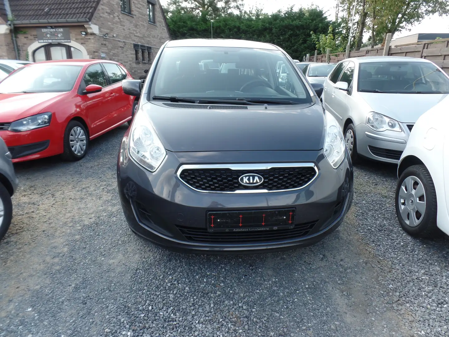 Kia Venga 1.6i / automatique Grijs - 1