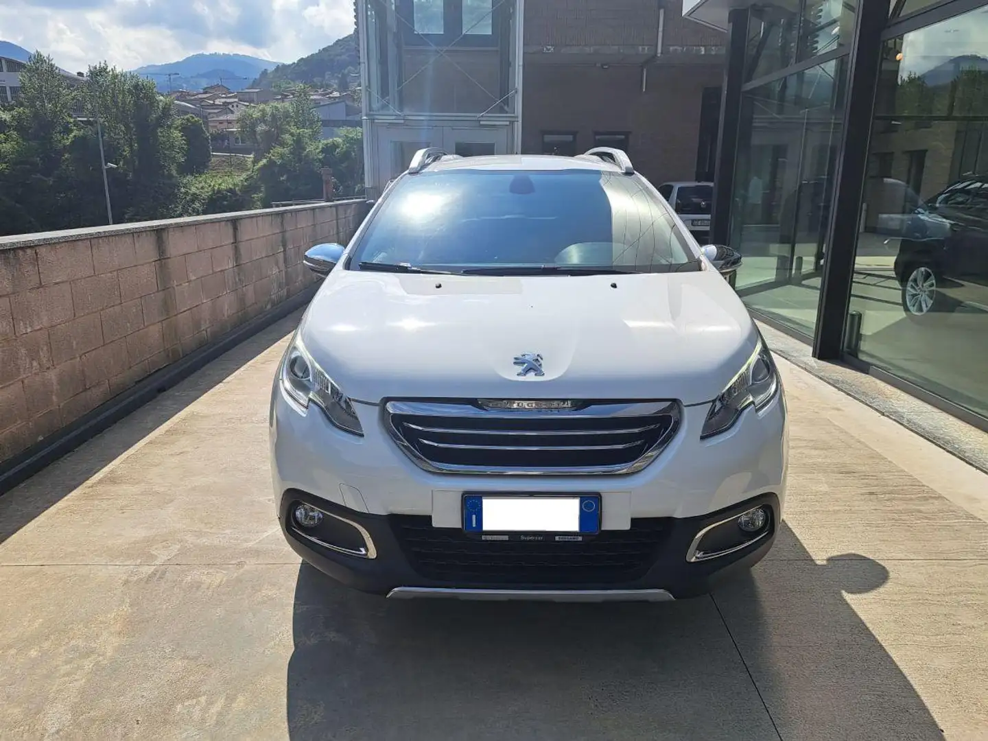 Peugeot 2008 BlueHDi 120 S&S Allure Blanc - 2
