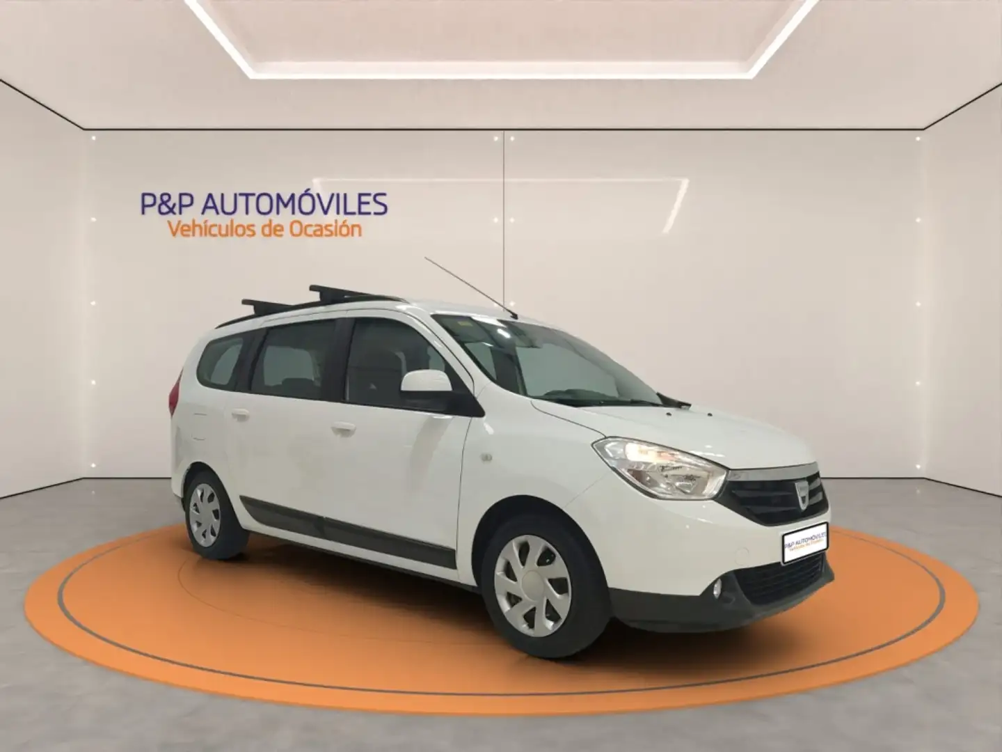Dacia Lodgy 1.2 TCE Laureate 5pl. 115 Белый - 2