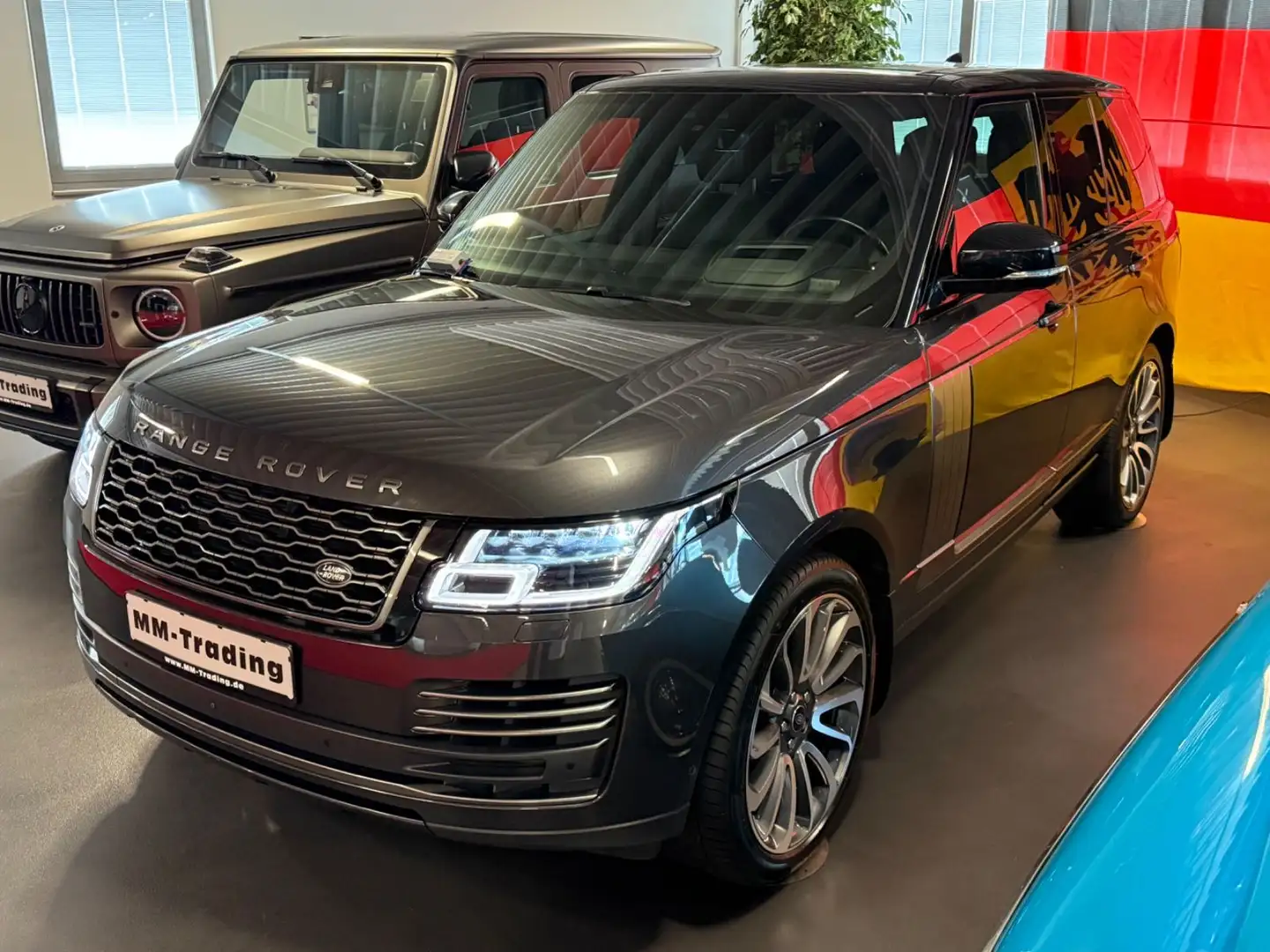 Land Rover Range Rover RANGE ROVER D350 AUTOBIO-PANORAM-STANDH.-1HD-EU6 siva - 1