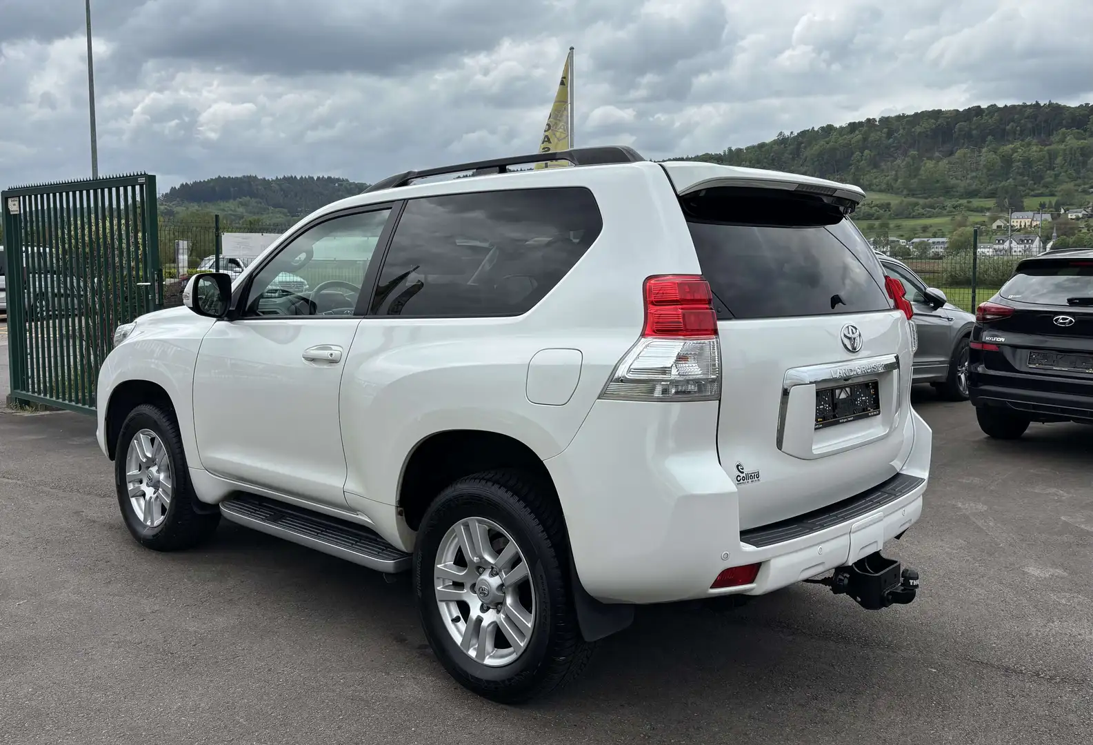 Toyota Land Cruiser 3.0 D-4D * AHK * RFK * Blanc - 2