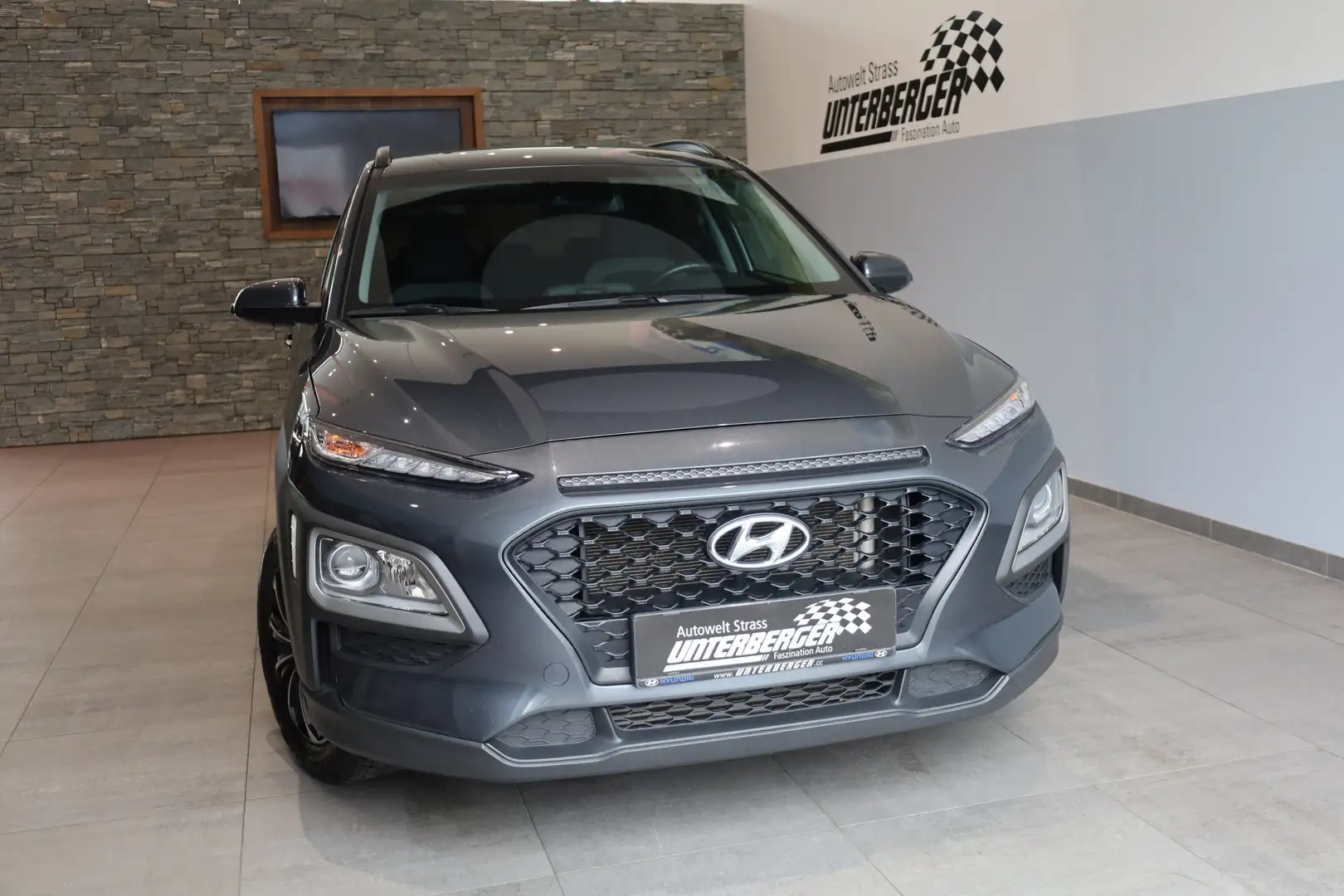 Hyundai KONA Level 3+ 1.6 CRDi 4WD DCT Grau - 2