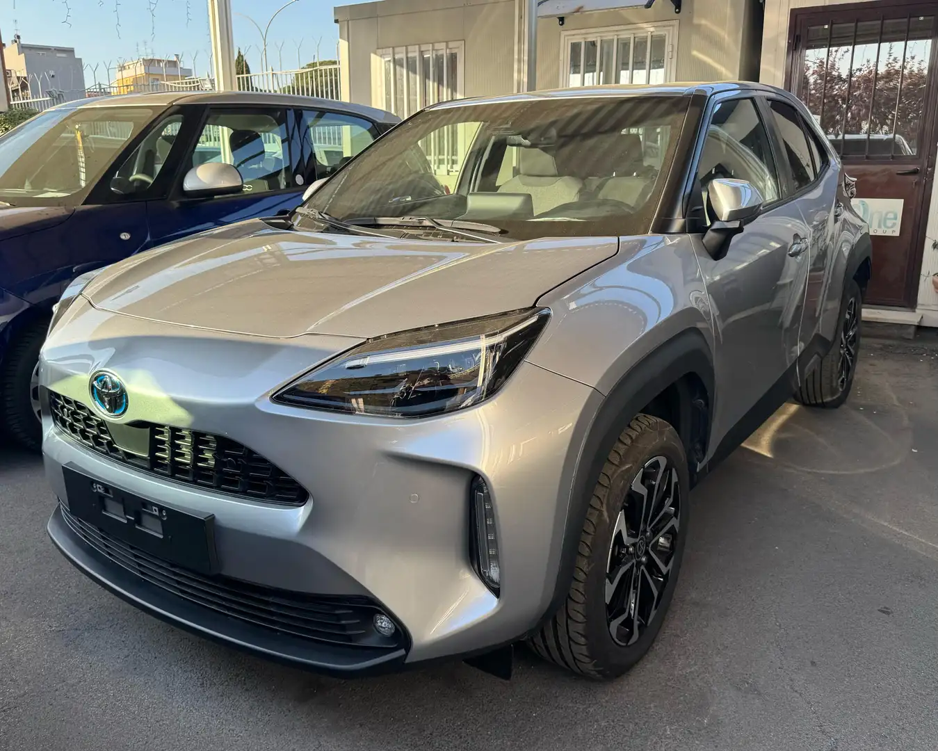 Toyota Yaris Cross 🔹1.5 116 CV HYBRID E-CVT AUTOMATIC TREND Stříbrná - 1
