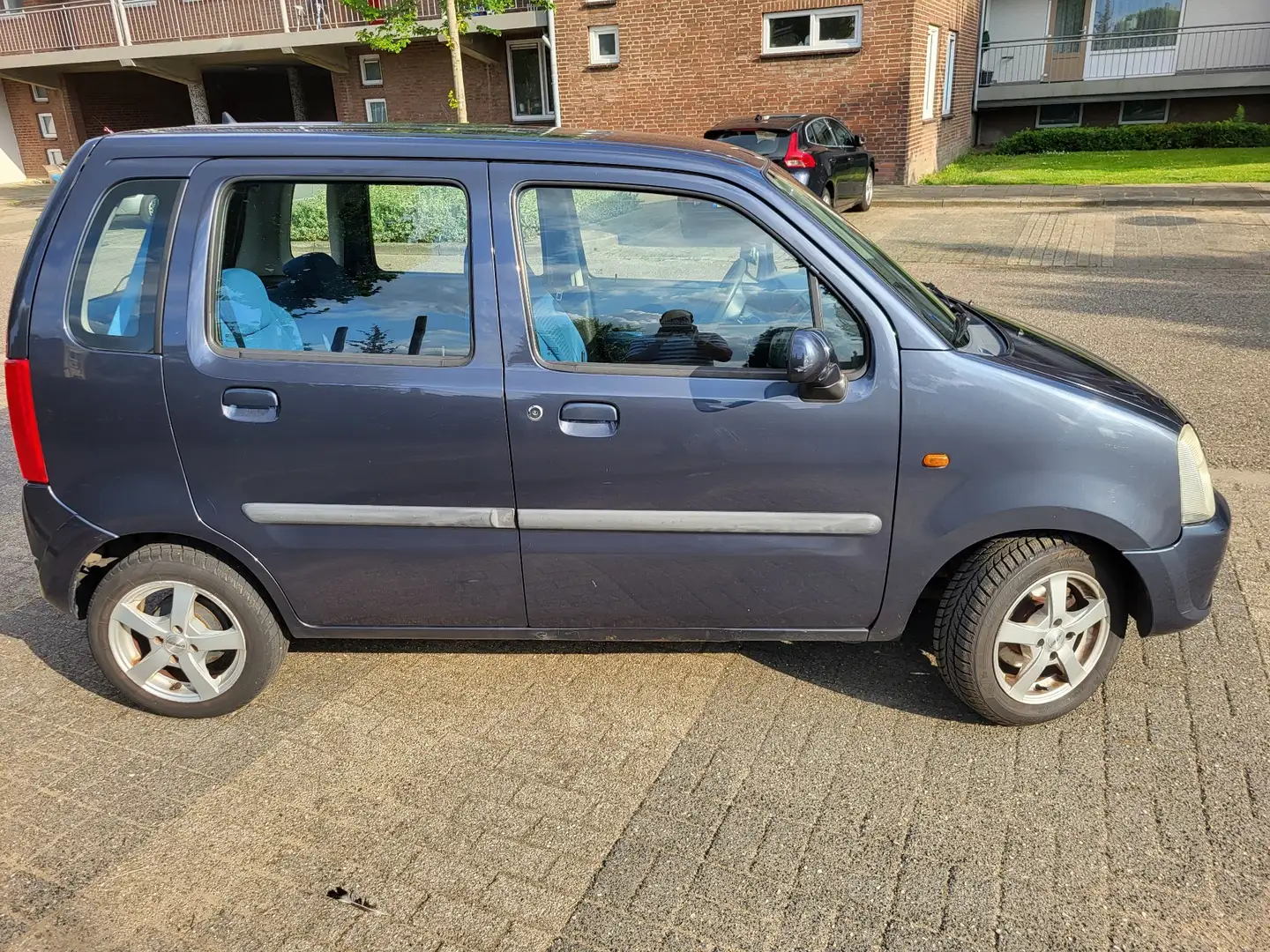 Opel Agila 1.2-16V Essentia Серый - 2