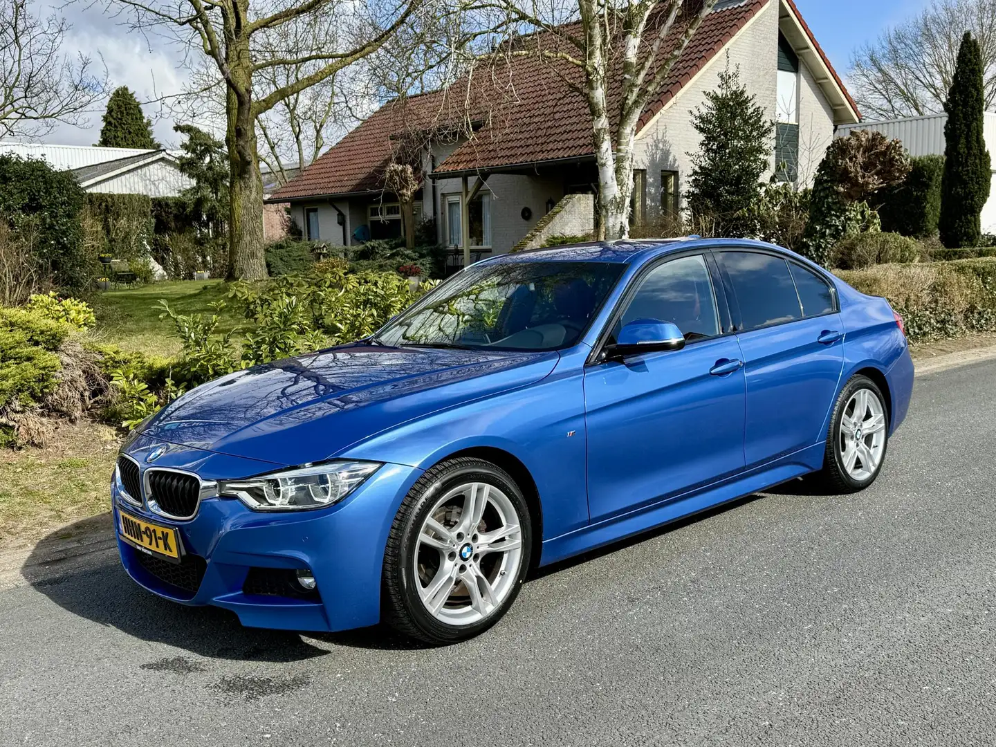 BMW 320 3-serie 320i M-Sport 184PK Automaat•Leder•Navi Modrá - 1