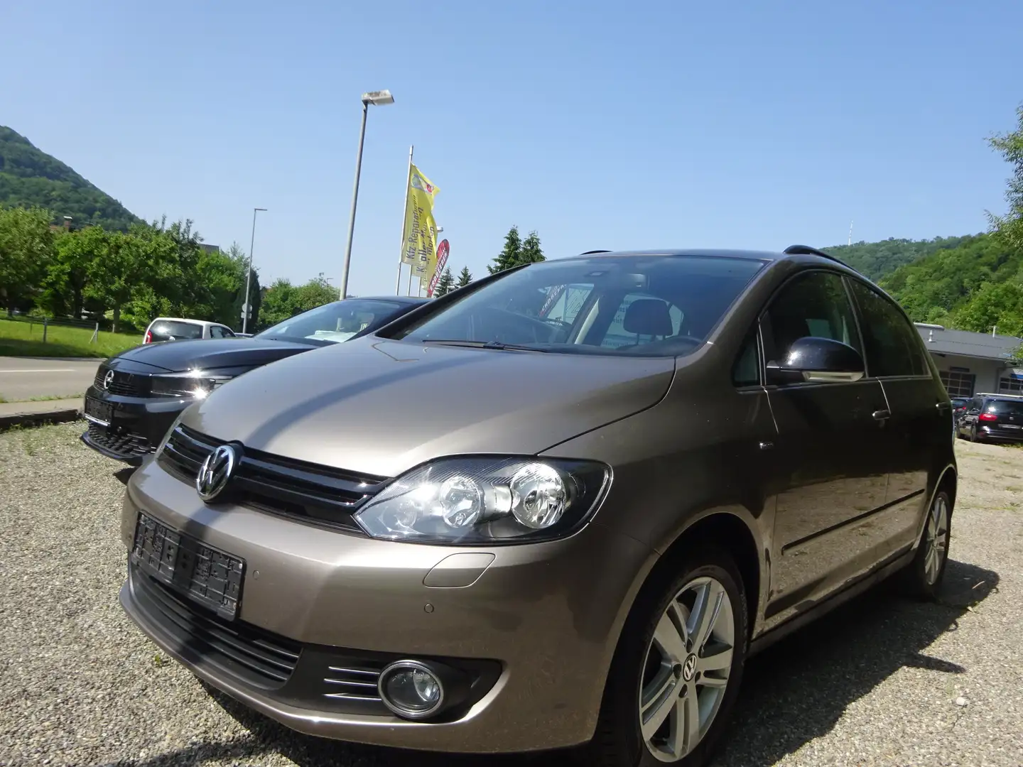 Volkswagen Golf Plus Match 1,4TSI 90 kw DSG Automatik Winterpaket Clima Коричневый - 1