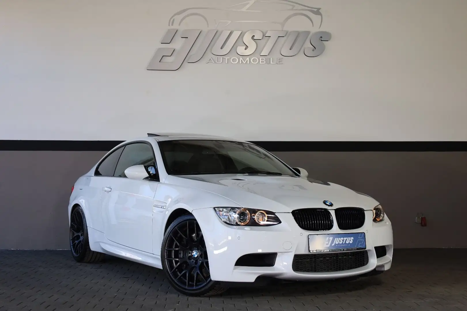 BMW M3 Coupé/M/KAMERA/PDC/XENON/SHZ/SBD/Tempomat/R19 Biały - 1
