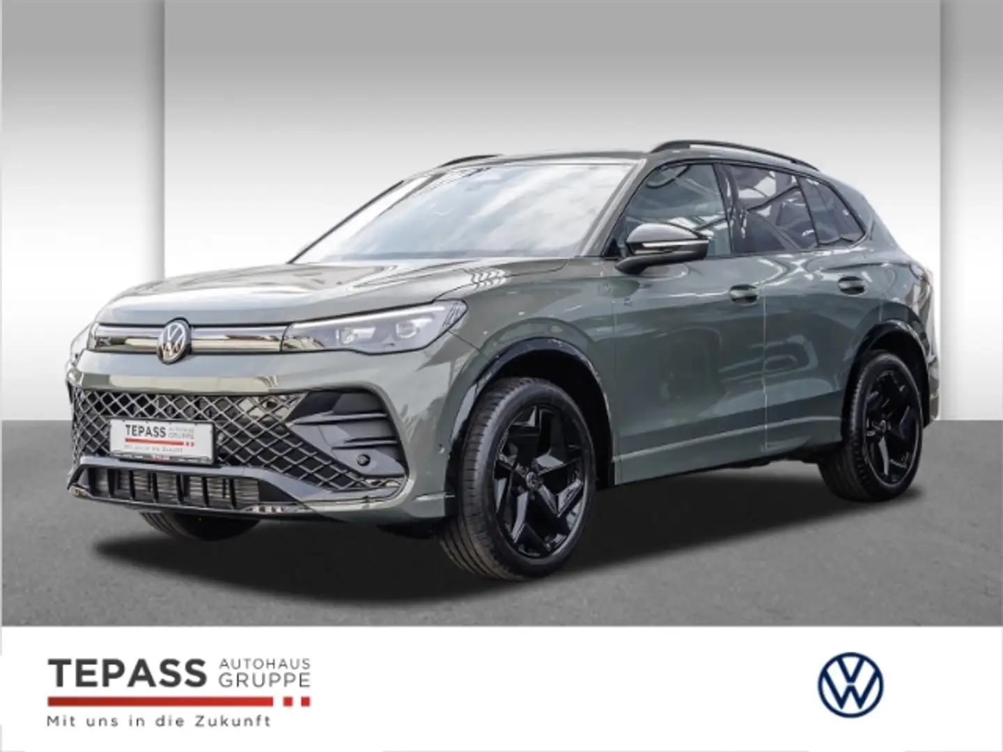 Volkswagen Tiguan 1.5 eTSI R-Line NAVI BLACK STYLE LED Zelená - 1