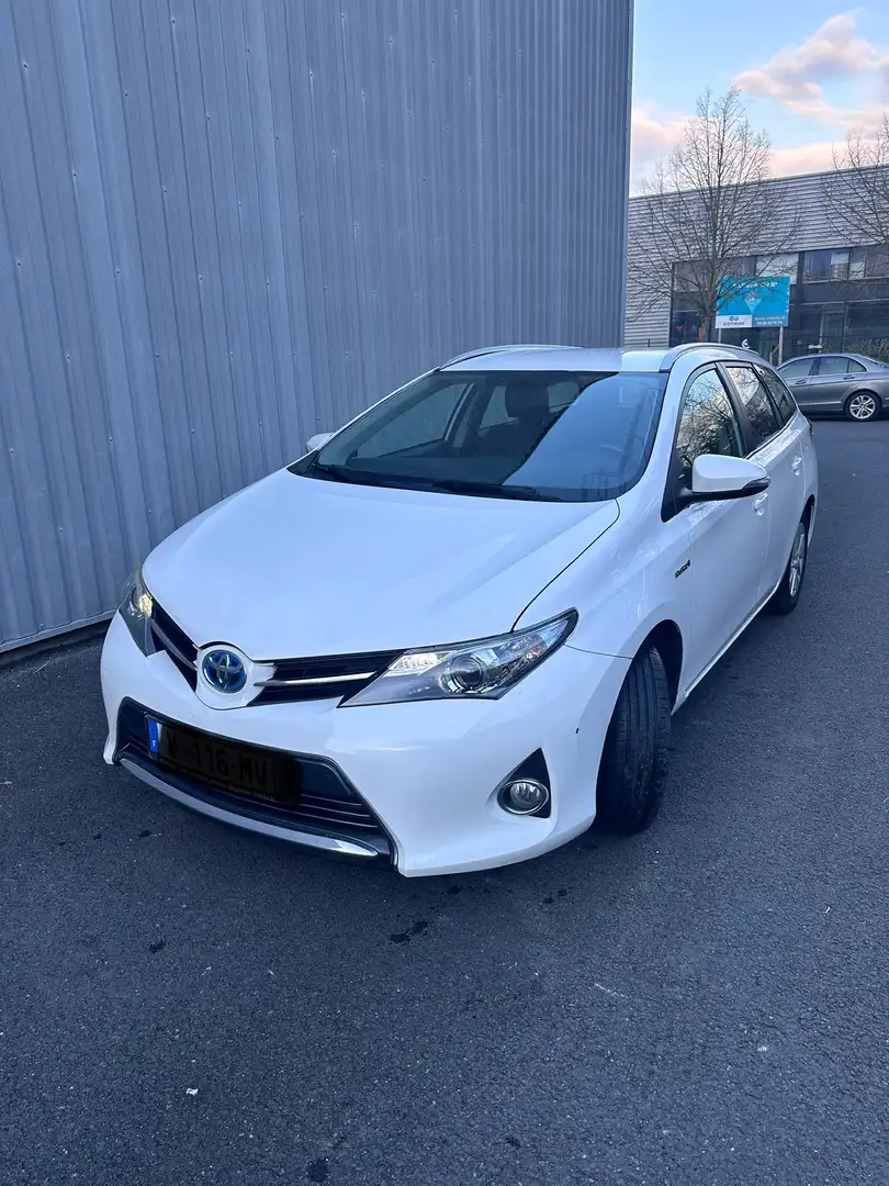 Toyota Auris TOYOTA AURIS SPORTS TOURING HYBRIDE 136H ACTIVE Blanc - 1