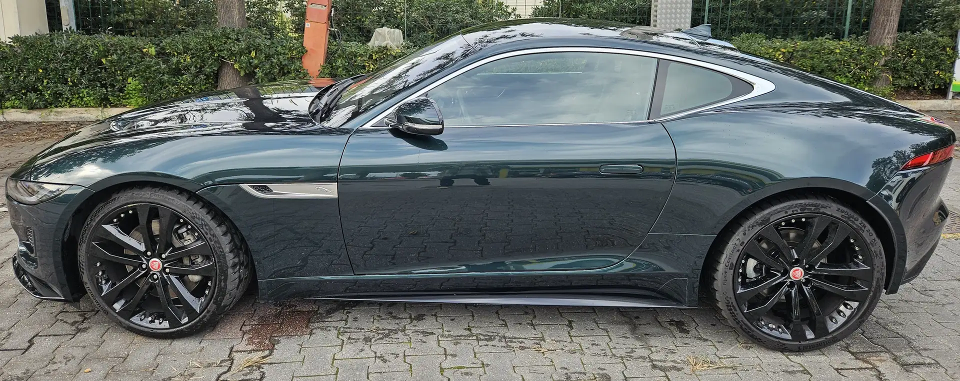 Jaguar F-Type F-Type+Coupe+2.0+i4+R-Dynamic+rwd+300cv+auto Зелений - 2