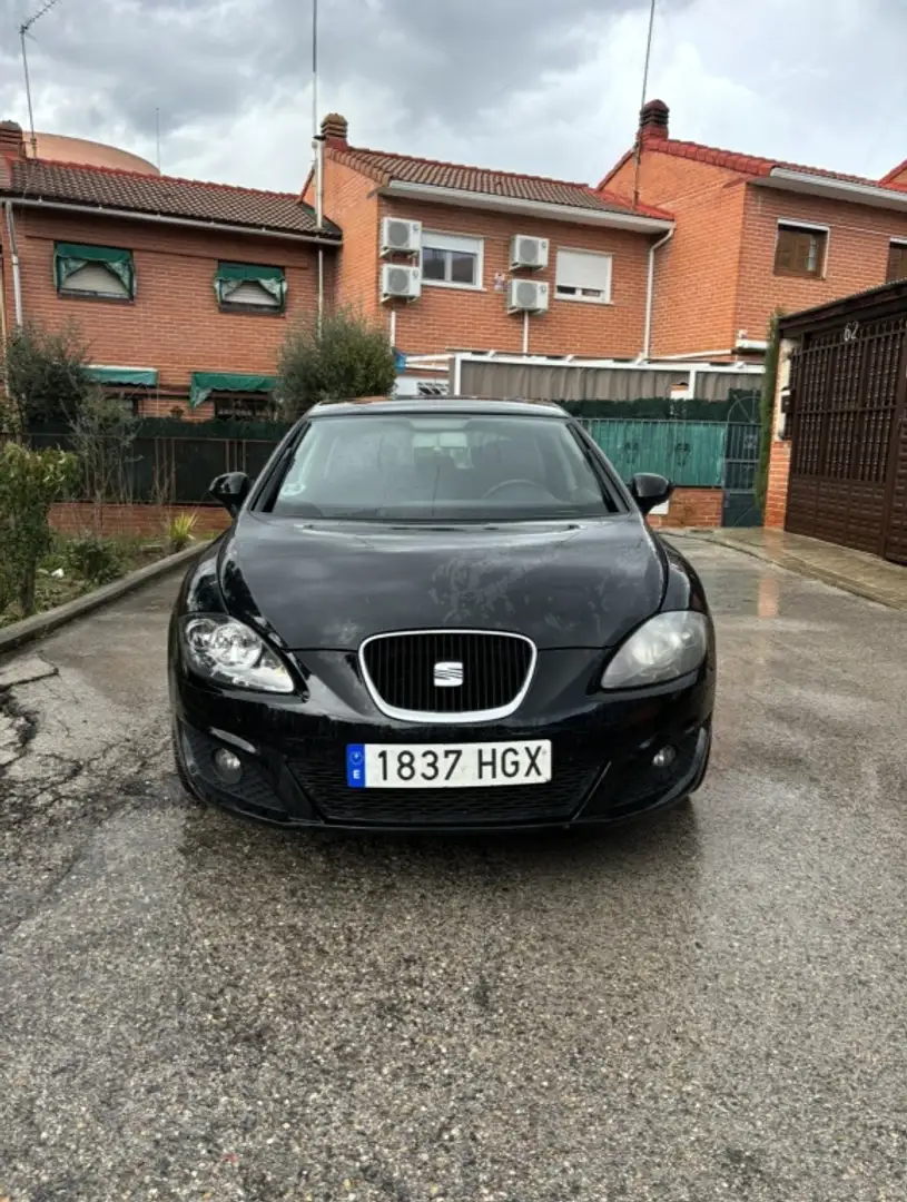 SEAT Leon 1.6TDI CR Reference Copa 90 Чёрный - 2