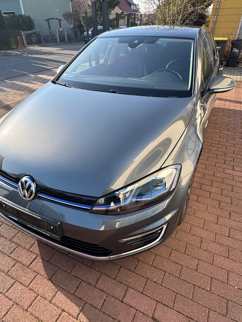 Volkswagen e-Golf e-Golf siva - 2