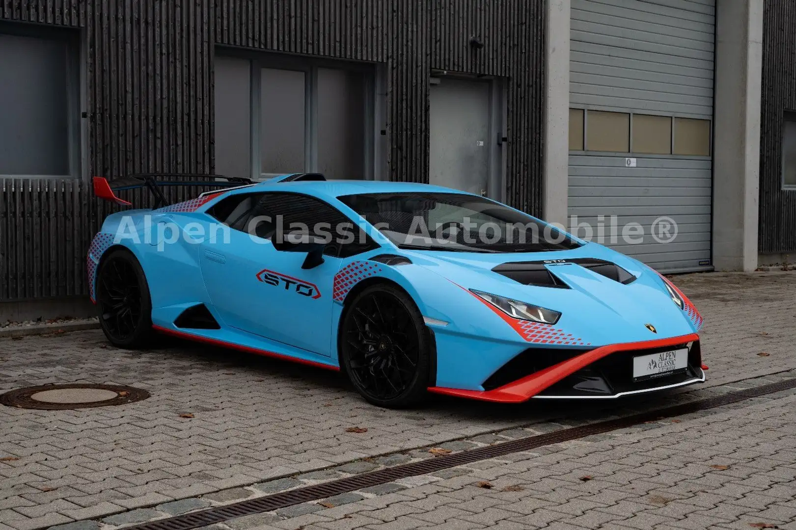 Lamborghini Huracán STO On Stock, Lift, CarPlay Blau - 1