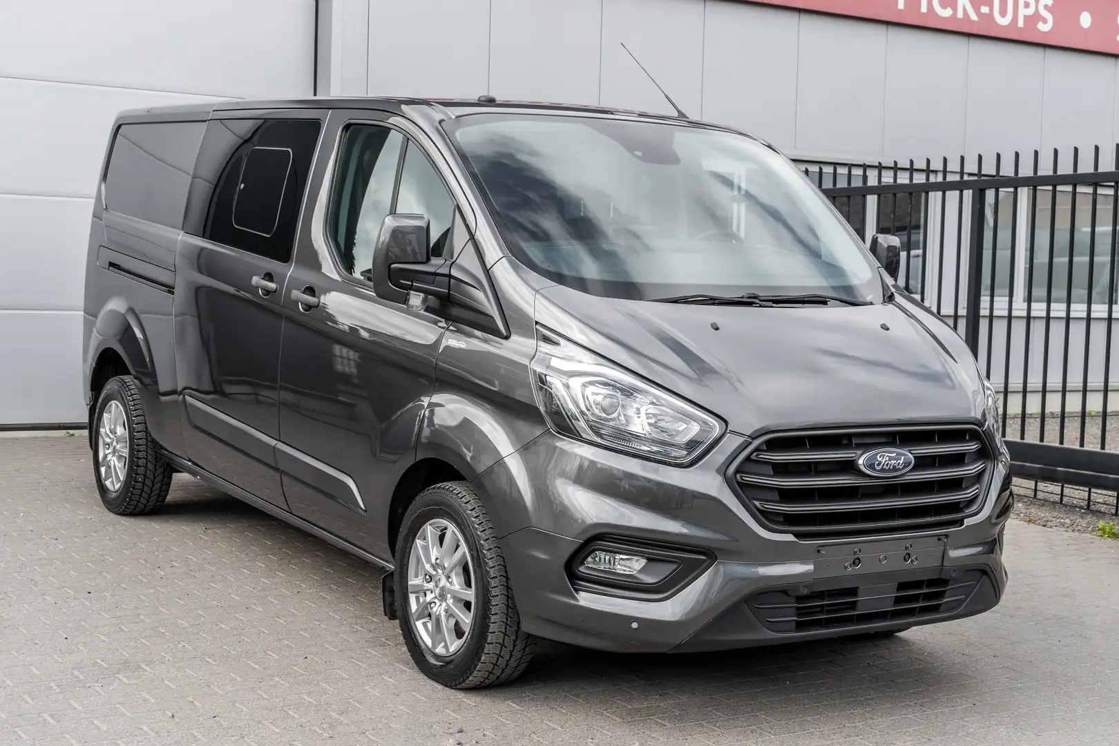 Ford Transit Custom 2.0TDCi L2 - 6pl - Trekhaak / Winterset Сірий - 1