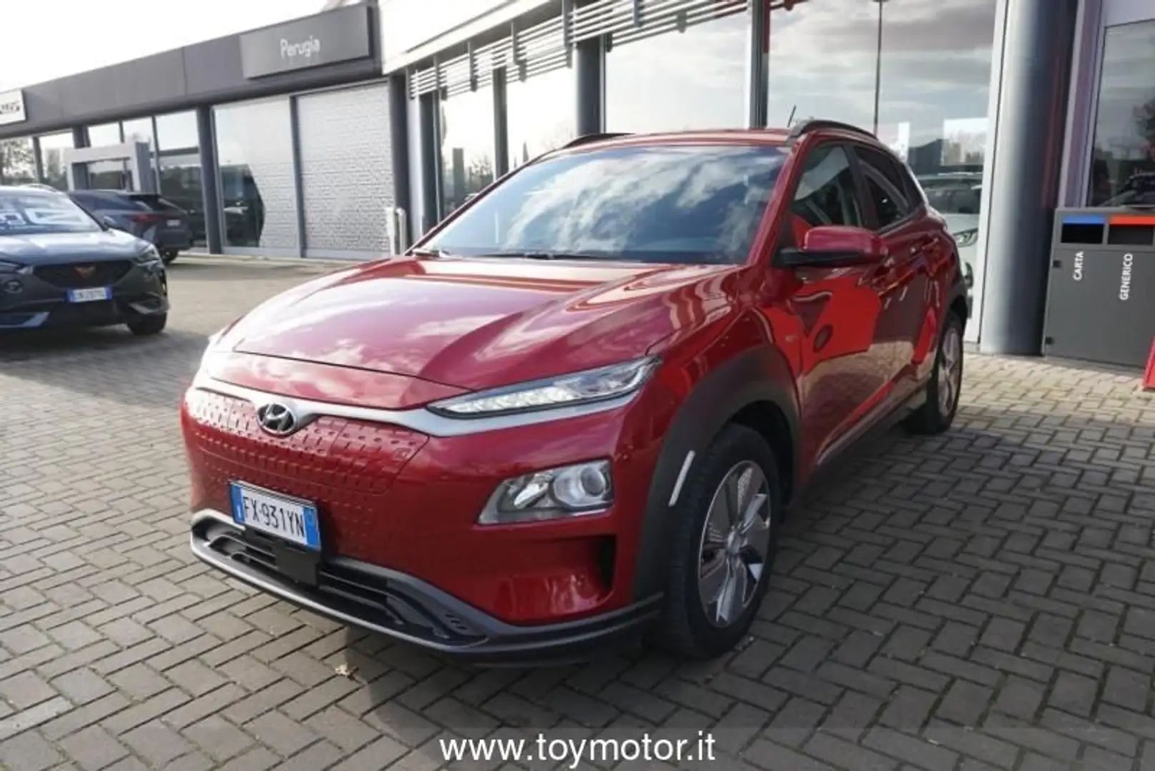 Hyundai KONA 1ªs. (2017-23) EV 39 kWh XPrime crvena - 1