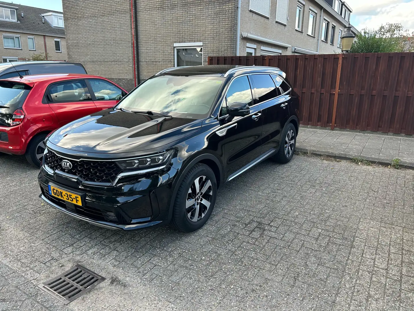 Kia Sorento 1.6 T-GDI Exec.l. 7p Zwart - 1