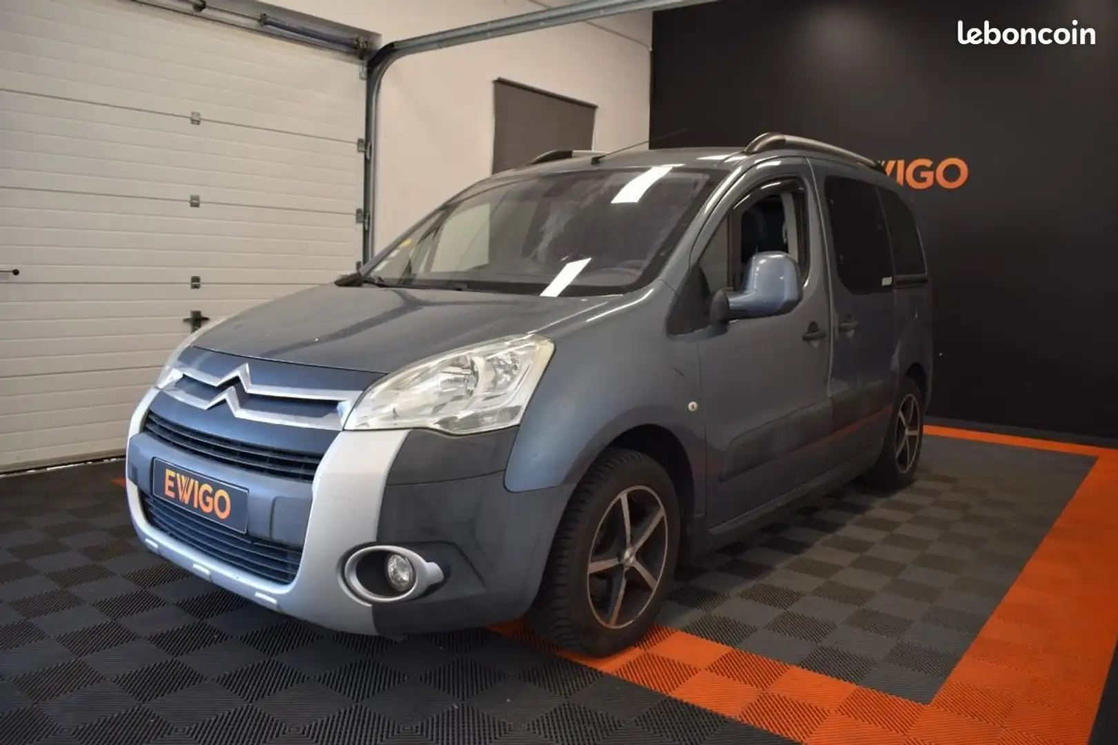 Citroen Berlingo Citroën GENERATION-I COMBI 1.6 HDI 110 XTR DISTRI  Gris - 2